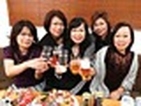 最高齢62歳！！五十路・六十路中心の欲求不満超熟女たちが集まる多人数合コンでタダマンGET！潮吹き生中出しベスト45人！！8時間2枚組 サンプル動画サムネイル